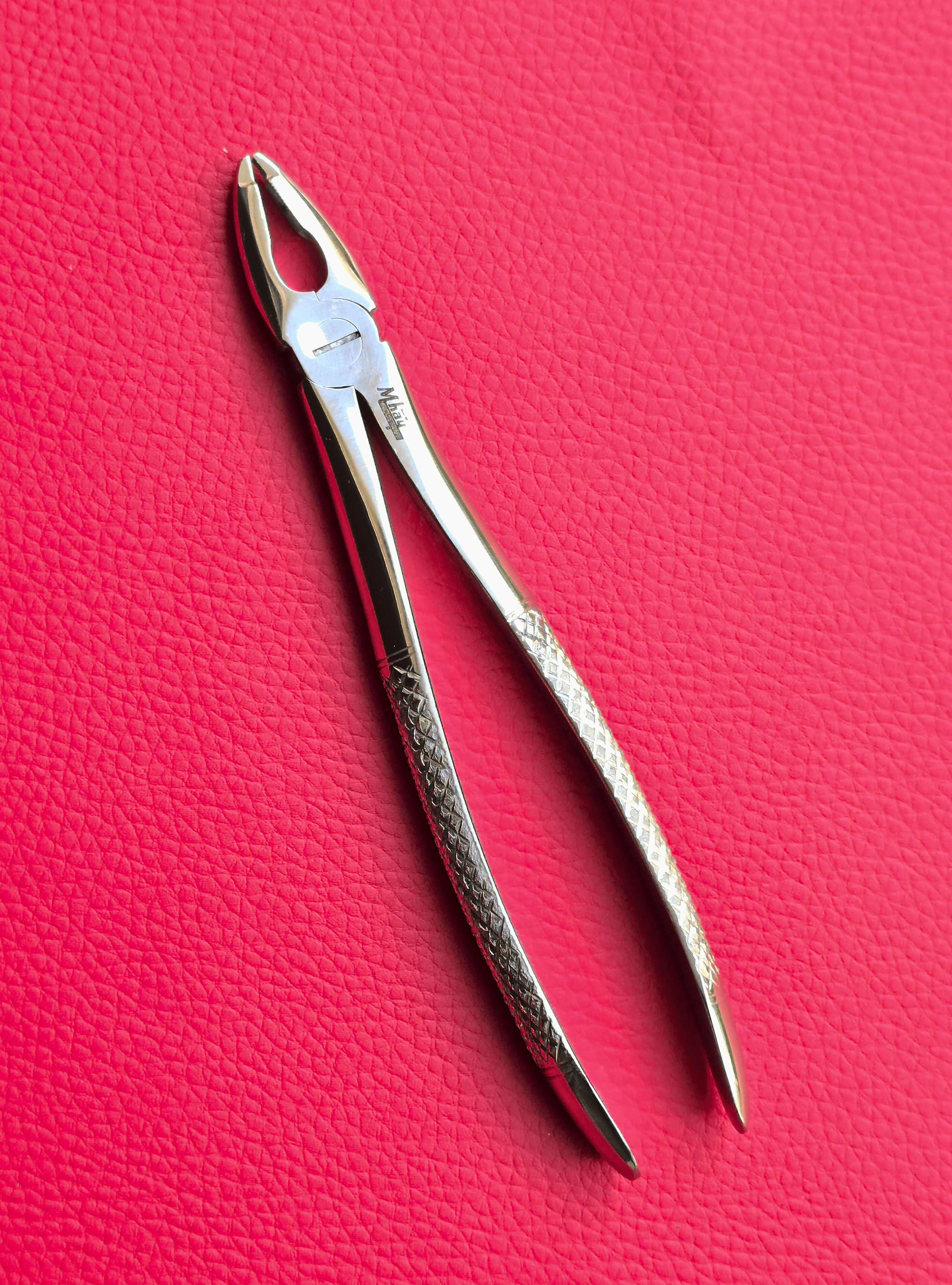 Curved Small Forceps 7″