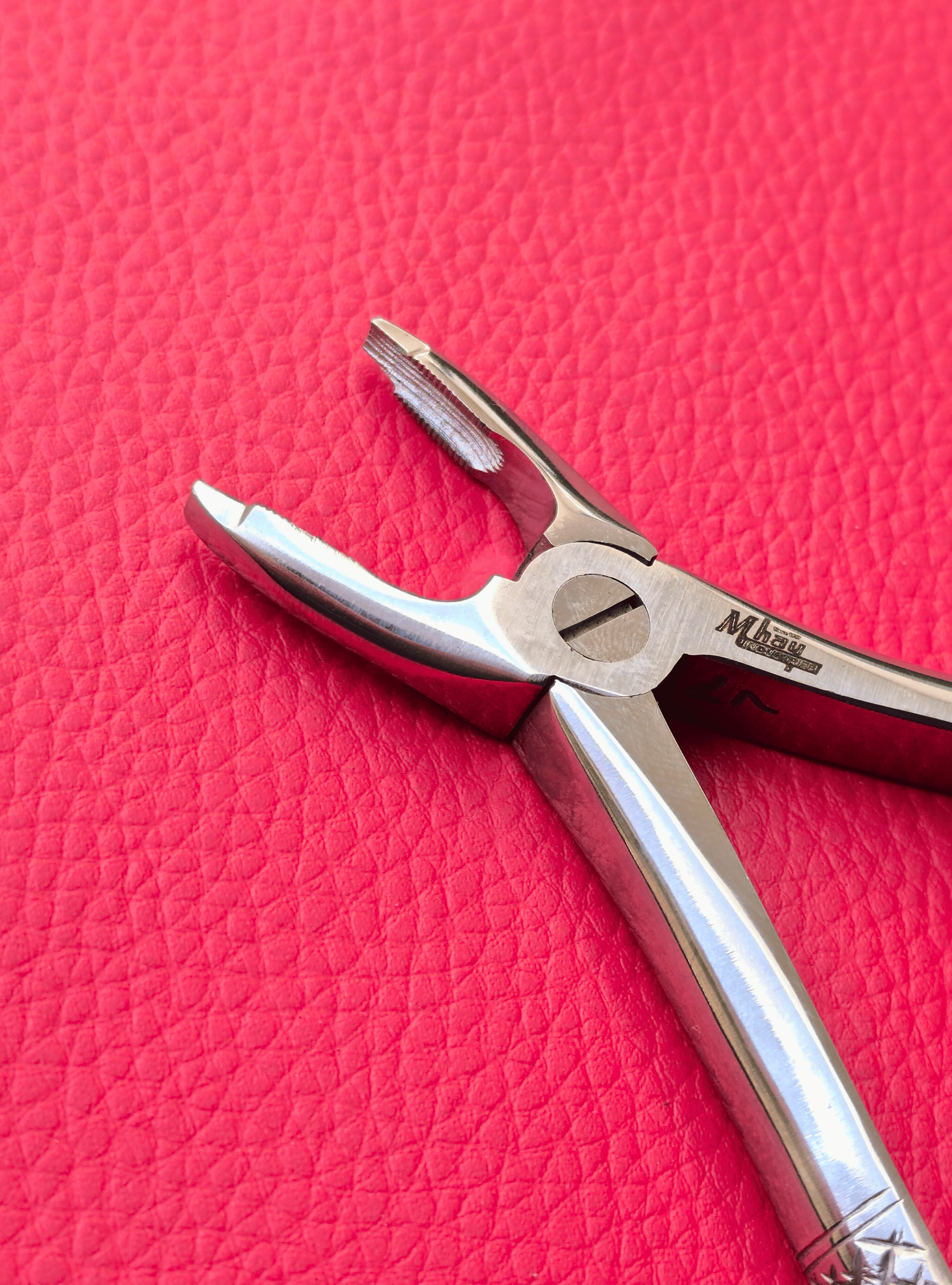 Curved Small Forceps 7″